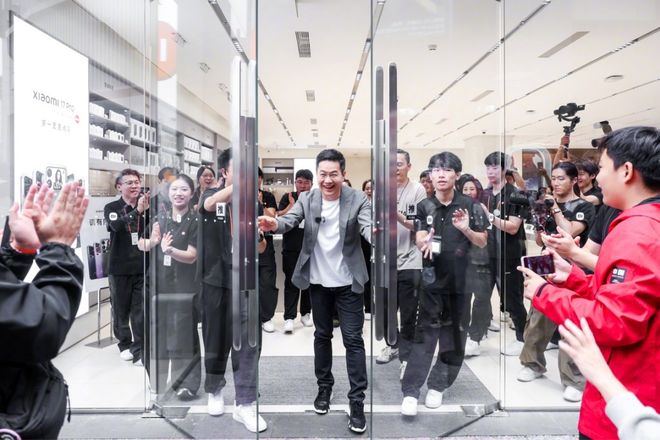 研发机器人项目;国内发布「脑机接口标准」 极客早知道开元棋牌小米17开售5分钟破国产机销售纪录;Meta(图5) 研发机器人项目;国内发布「脑机接口标准」 极客早知道开元棋牌小米17开售5分钟破国产机销售纪录;Meta(图5)